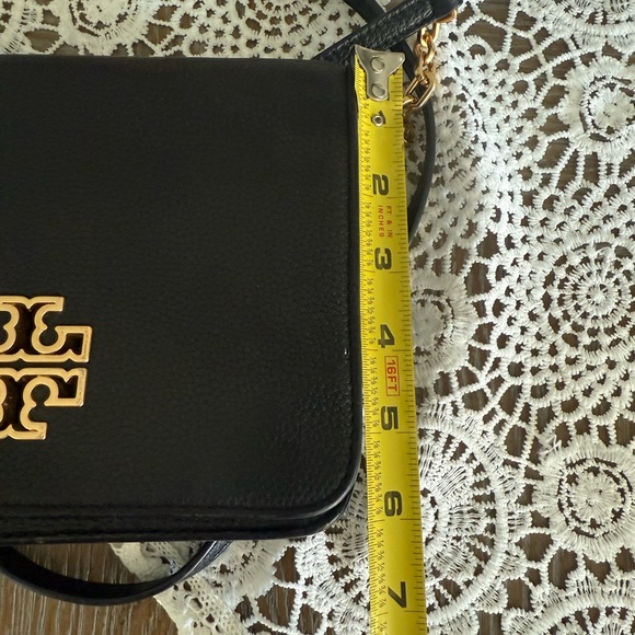 Tory Burch Black Crossbody Bag with Gold Logo - Picture 15 of 16